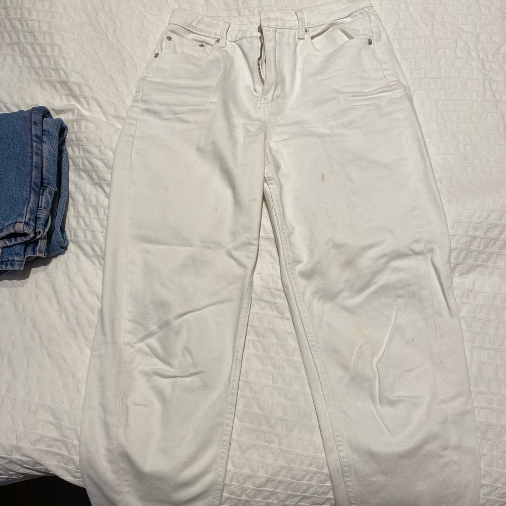 White glassons jeans